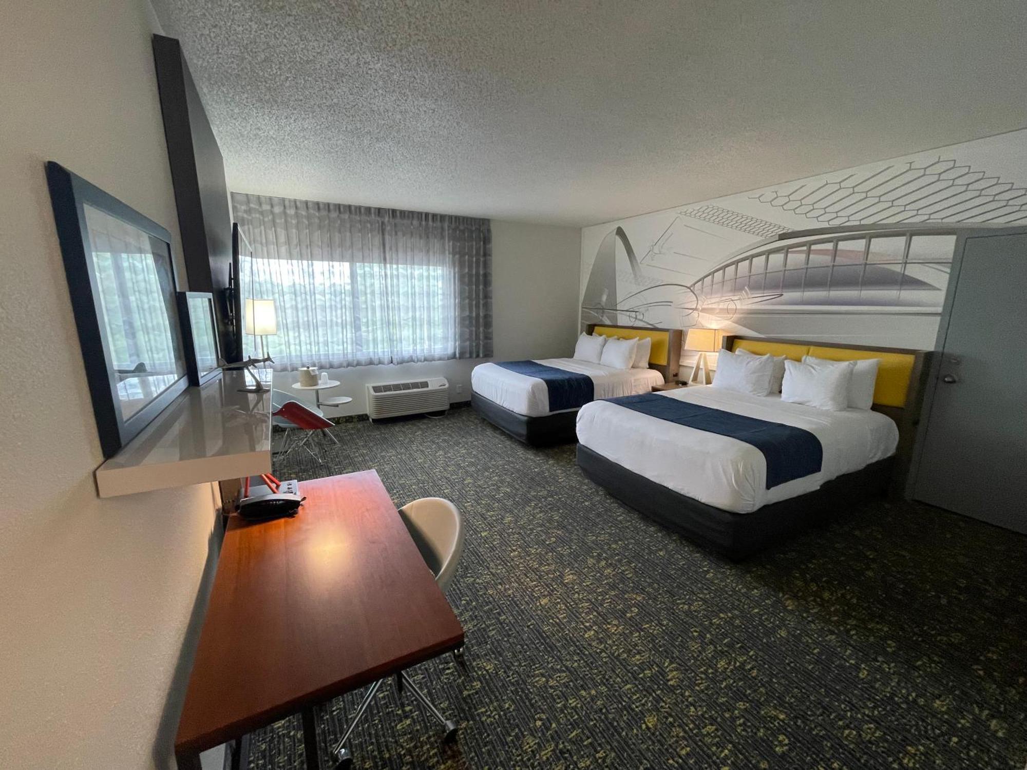 Saint Louis Airport Hotel Woodson Terrace Exterior photo